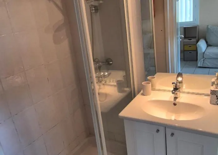 La Maison Du Mail, T2, Wifi, 300m De La Appartement Agde